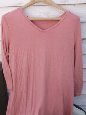 LOGO by Lori Goldstein Blush Pink V‑Neck Asymmetric Hem Top – Size Medium